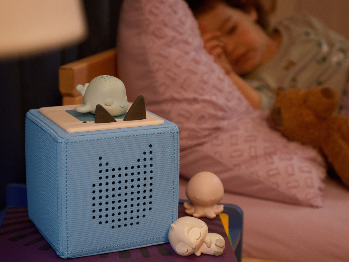 Child Playing With Sleepy Whale: Lullabies From The Ocean Tonie